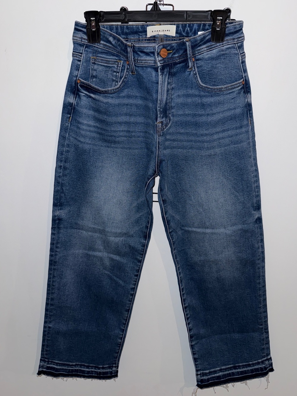 Risen Women’s Washed Jeans with Raw Hem